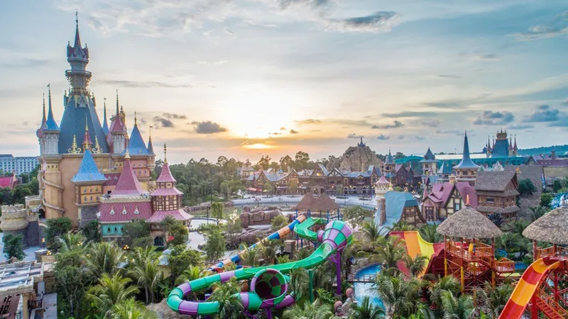“Thỏi nam châm” VinWonders - đòn bẩy cho đại quần thể Grand World Phú Quốc