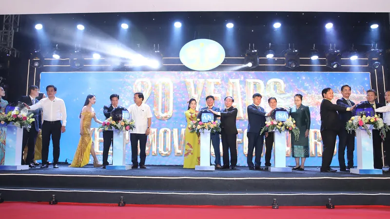  Nghi thức đánh dấu 20 năm thành lập Tập đoàn Hoàng Quân