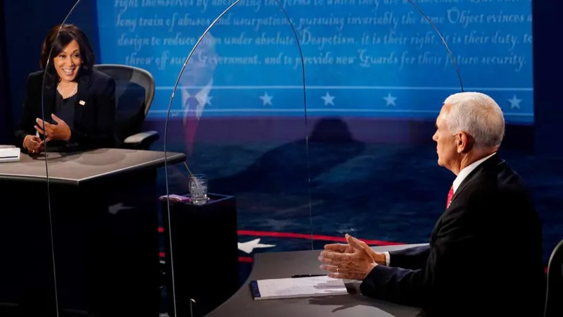 Bầu cử Mỹ 2020: Hai ứng viên Phó Tổng thống đều né câu hỏi khó