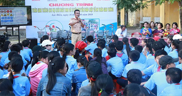 Giáo dục an toàn giao thông cho học sinh THCS và THPT