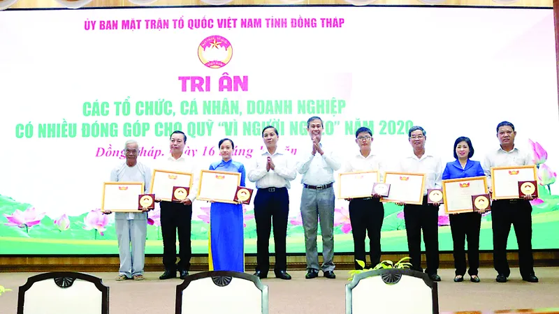 Công ty TNHH MTV Xổ số kiến thiết Đồng Tháp tham dự Hội nghị triển khai thực hiện các hoạt động hưởng ứng Tháng cao điểm “Vì người nghèo” năm 2020