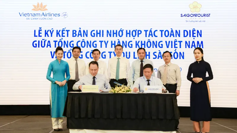 Saigontourist Group và Vietnam Airlines ký kết hợp tác toàn diện