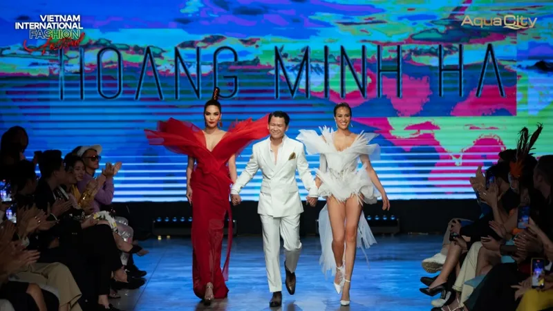 Đô thị đảo Phượng Hoàng - Nguồn cảm hứng của NTK Hoàng Minh Hà trong BST mới