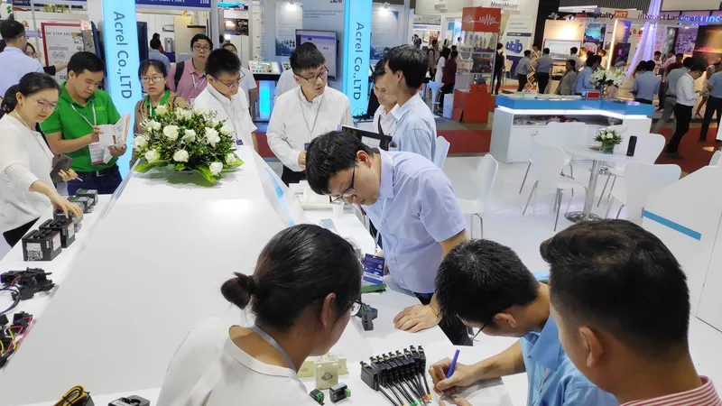 Công nghệ, thiết bị điện và sản phẩm tiết kiệm điện, năng lượng xanh mới nhất được triển lãm tại TPHCM