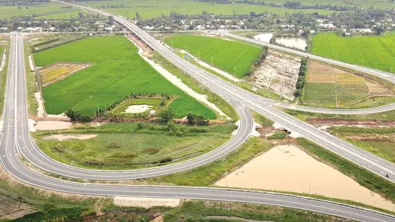 “Gánh gạo” trĩu vai