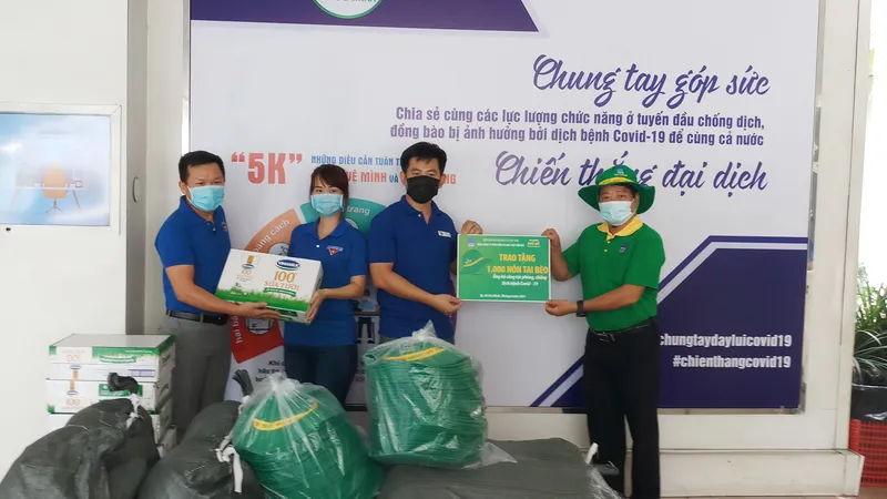 Nỗ lực và tấm lòng của người lao động PVFCCo trong đại dịch