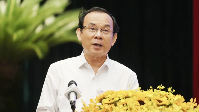 Bí thư Thành ủy TPHCM Nguyễn Văn Nên nhắn nhủ, cán bộ cần lấy kết quả hành động làm niềm vui lẽ sống của mình. Ảnh: HOÀNG HÙNG