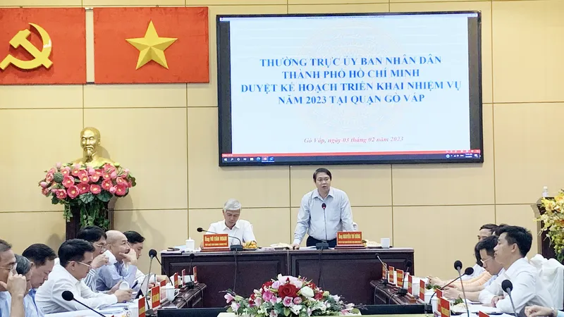 Lấn chiếm lòng lề đường, “karaoke kẹo kéo” có chiều hướng tái diễn, gia tăng