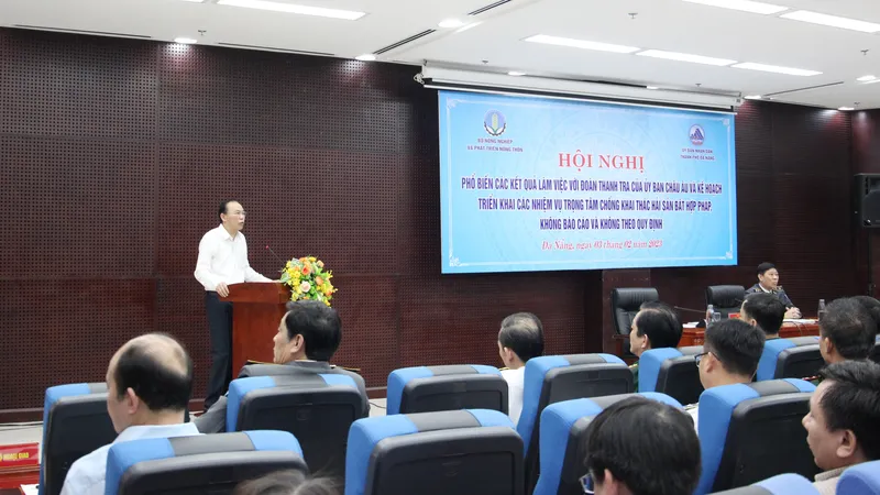 Ông Phùng Đức Tiến, Thứ trưởng Bộ NN-PTNT, Phó Trưởng Ban Chỉ đạo quốc gia về chống khai thác IUU phát biểu tại hội nghị