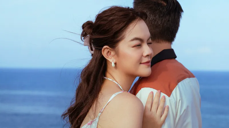 Lãng mạn, bình yên trong MV “chúng ta bấy lâu nay là…” của Phạm Quỳnh Anh