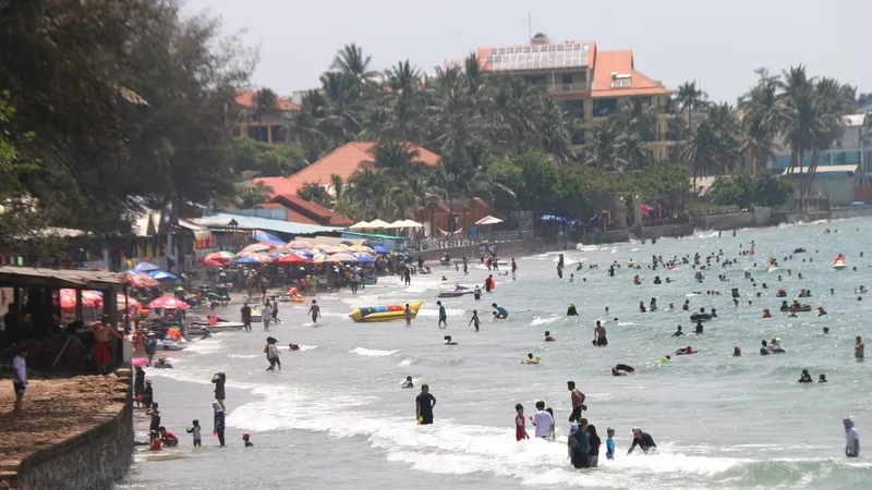 Nhờ cao tốc, du khách đến Bình Thuận tăng đột biến