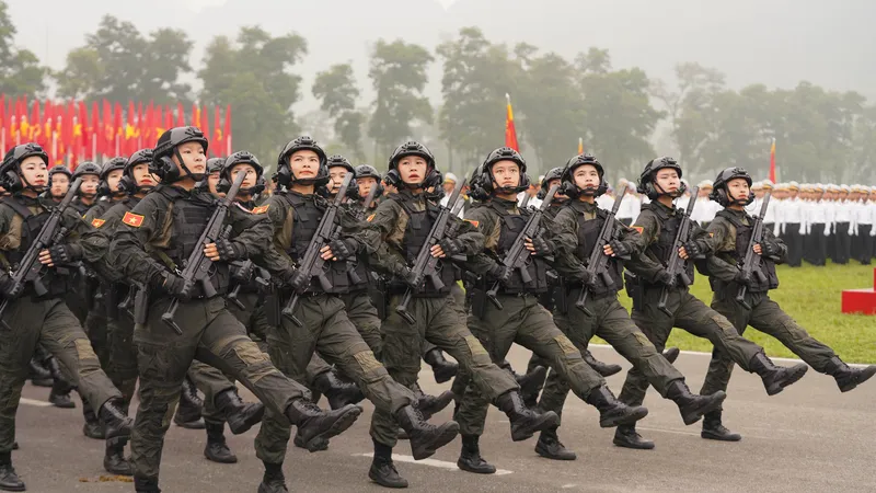 Lực lượng quân đội và công an hợp luyện diễu binh, diễu hành kỷ niệm 70 năm Chiến thắng Điện Biên Phủ