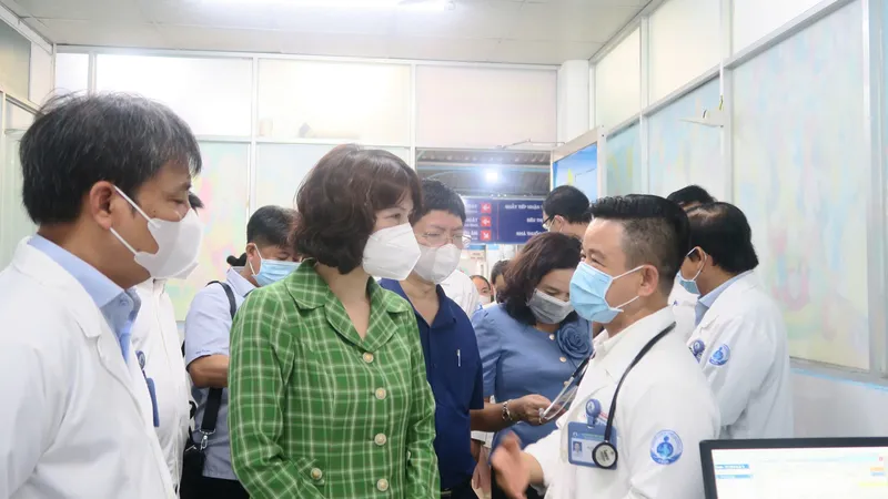 Bộ Y tế kiểm tra phòng chống dịch sởi tại Bệnh viện Nhi đồng 1 TPHCM