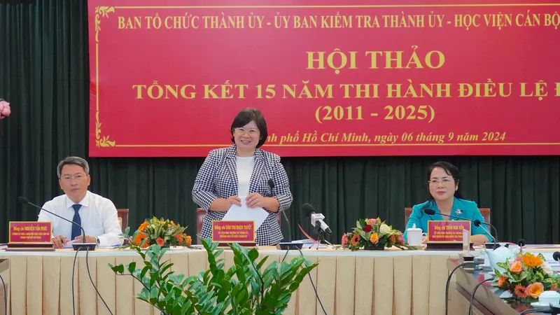 Các đồng chí chủ trì hội thảo