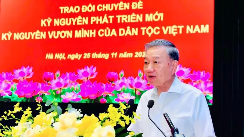 Tổng Bí thư Tô Lâm trao đổi chuyên đề về kỷ nguyên phát triển mới, kỷ nguyên vươn mình của dân tộc