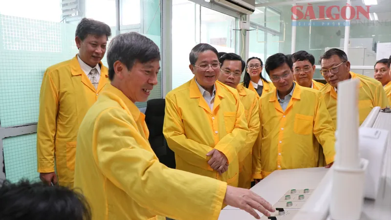 Đoàn công tác Ủy ban Thường vụ Quốc hội làm việc tại Viện nghiên cứu hạt nhân (Đà Lạt)