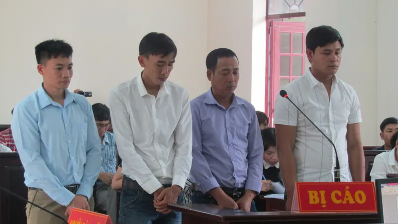 Các bị cáo tại phiên tòa