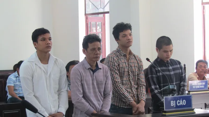 Các bị cáo tại phiên tòa 31-10