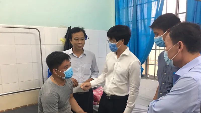 Lãnh đạo TP Vũng Tàu thăm hỏi cán bộ đô thị bị đánh
