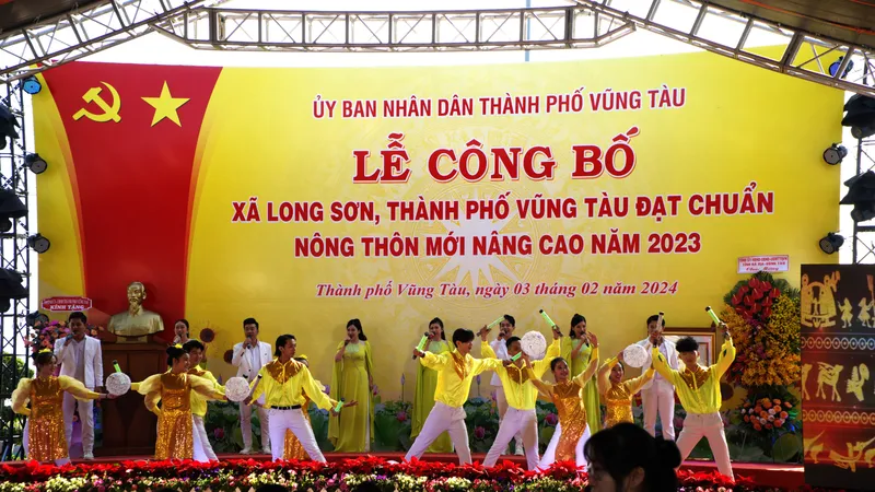 Lễ công bố quyết định công nhận xã đảo Long Sơn đạt chuẩn Nông thôn mới nâng cao