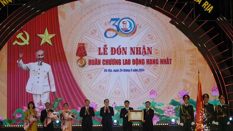 TP Bà Rịa đón nhận Huân chương lao động hạng Nhất nhân lễ kỷ niệm 30 năm thành lập