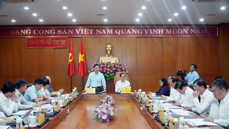 Phó Thủ tướng Trần Hồng Hà làm việc tại Bà Rịa - Vũng Tàu để gỡ khó cho doanh nghiệp hóa dầu