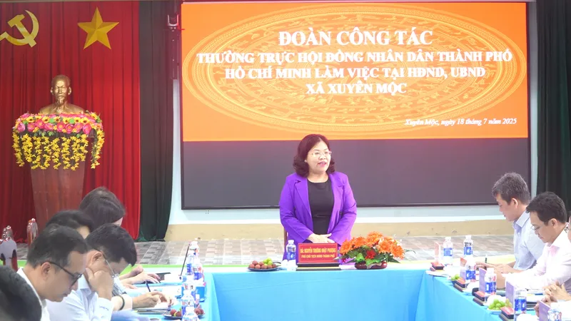 Đoàn công tác số 5 của Thường trực HĐND TPHCM làm việc với lãnh đạo Đảng ủy, HĐND, UBND xã Xuyên Mộc