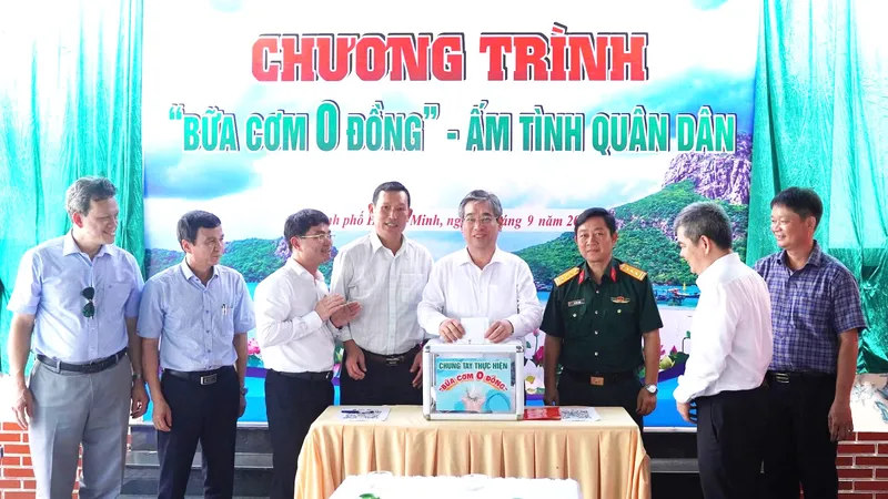 Ấm áp “Bữa cơm 0 đồng” tại đặc khu Côn Đảo