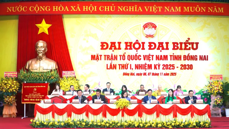 Đại hội đại biểu MTTQ Việt Nam tỉnh Đồng Nai lần thứ I, nhiệm kỳ 2025-2030. Ảnh: PHÚ NGÂN