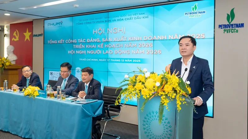 Tổng Giám đốc Petrovietnam Lê Ngọc Sơn biểu dương những kết quả nổi bật của PVFCCo-Phú Mỹ 