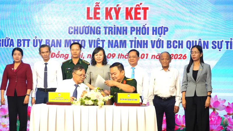 Ban Thường trực Ủy ban MTTQ Việt Nam tỉnh Đồng Nai và Bộ Chỉ huy Quân sự tỉnh tổ chức lễ ký kết chương trình phối hợp