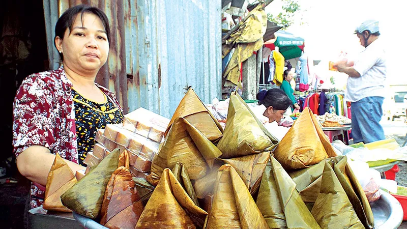 Còn đâu cái bánh quê nhà
