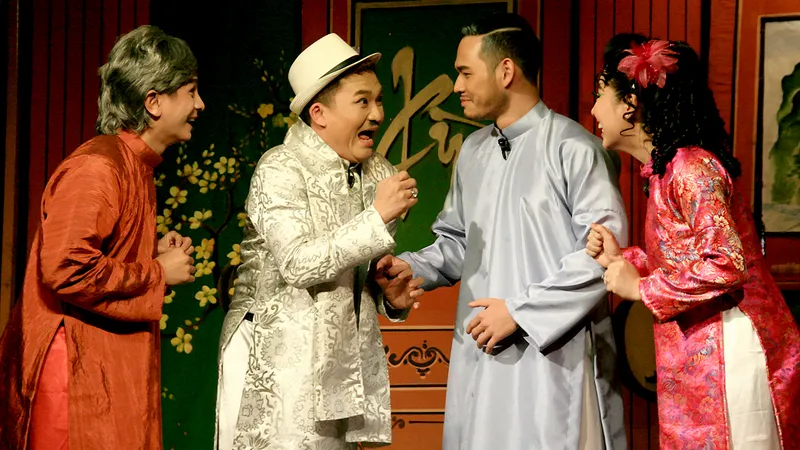 Lao đao sân khấu kịch xã hội hóa 