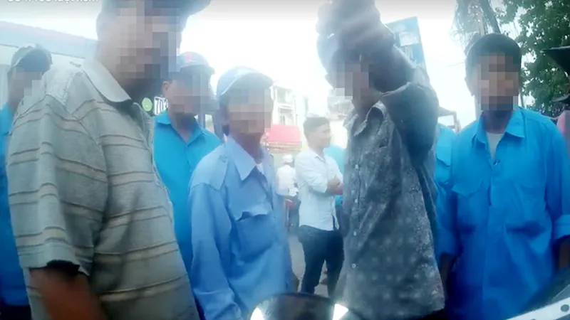Hình ảnh cắt từ clip vụ việc