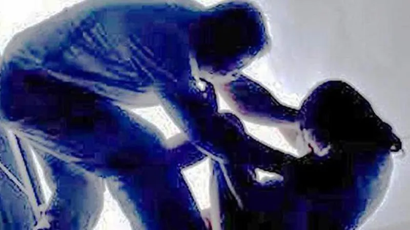 Bị hãm hại và cướp tài sản, cô gái hứa “vui vẻ” rồi “giăng bẫy” bắt yêu râu xanh