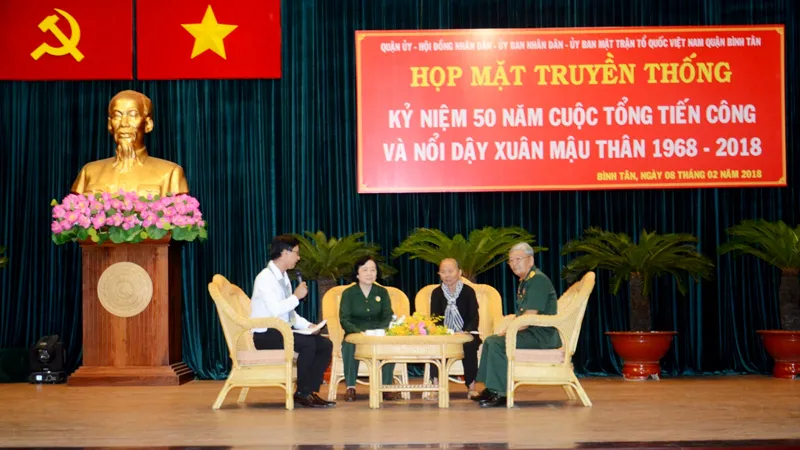 Các cựu chiến binh Tiểu đoàn 6 Bình Tân anh hùng giao lưu tại buổi họp mặt