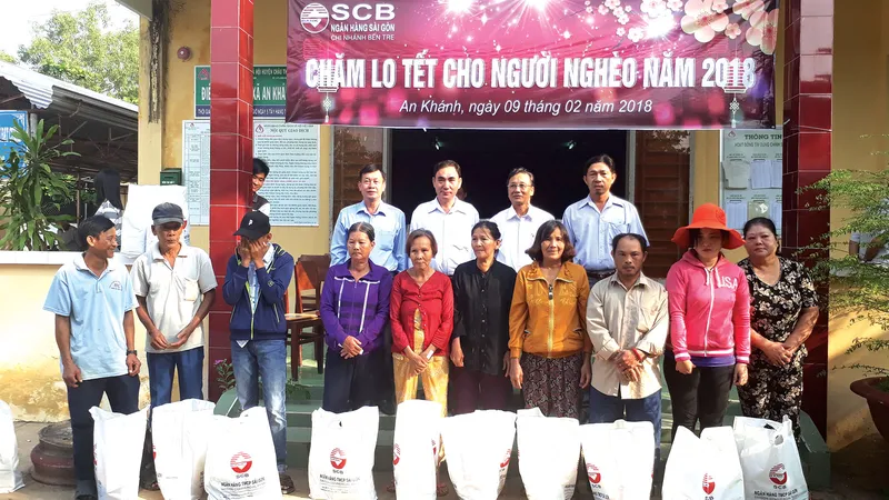 SCB trao tặng hàng ngàn phần quà tết cho người nghèo