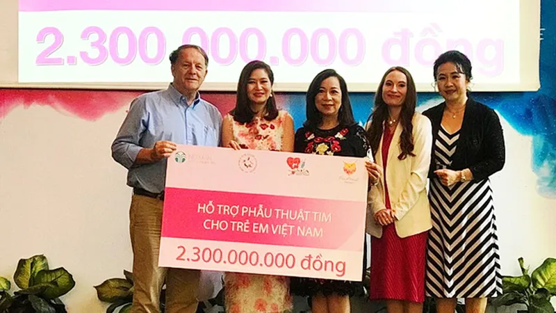 2,3 tỷ đồng giúp trẻ em phẫu thuật tim 