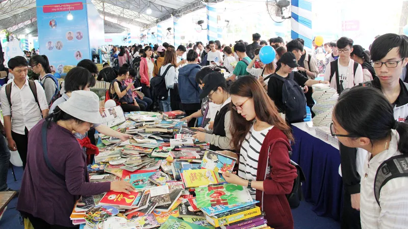 Rộn ràng Hội sách TPHCM