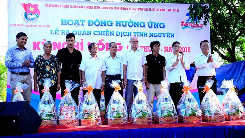 Chung tay vì cộng đồng