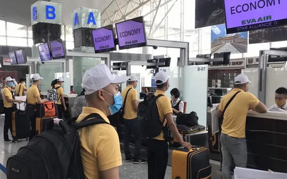 Cán bộ TPHCM không được đi nước ngoài do doanh nghiệp tổ chức và đài thọ