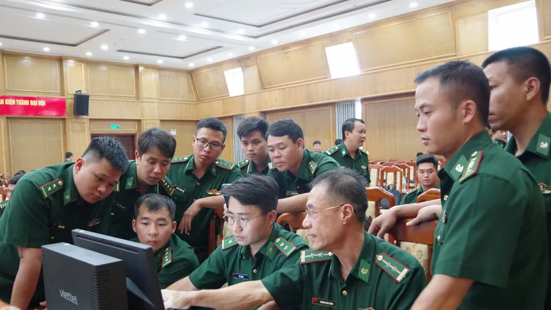 Tập huấn "kỹ năng số" cho cán bộ, chiến sĩ biên phòng TPHCM