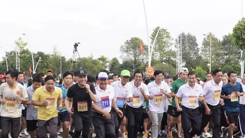 Sôi nổi giải việt dã liên xã Ngãi Giao - Bình Giã lần 1 năm 2025