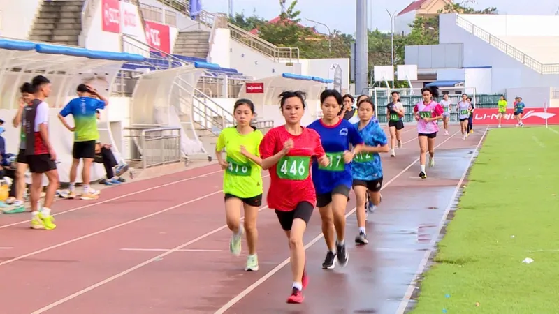 80 vận động viên tranh tài môn điền kinh phường Bà Rịa