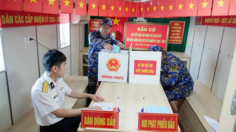 Những lá phiếu đầu tiên đến thềm lục địa phía Nam