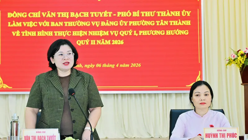 Nâng chất sinh hoạt chi bộ, phát triển đảng viên mới