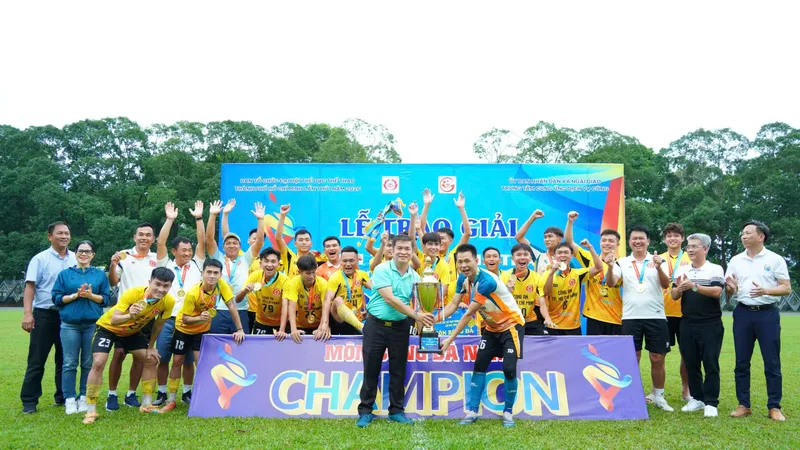 Công an TPHCM giành huy chương vàng môn bóng đá nam Đại hội TDTT TPHCM 2026