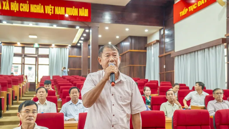 Cử tri mong sớm triển khai các dự án treo kéo dài