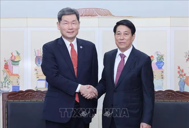 Chủ tịch nước Lương Cường tiếp Chủ tịch Quỹ giao lưu quốc tế Hàn Quốc