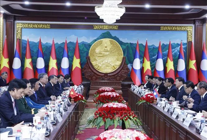 Tổng Bí thư Tô Lâm và Tổng Bí thư, Chủ tịch nước Lào chứng kiến Lễ trao các văn kiện hợp tác